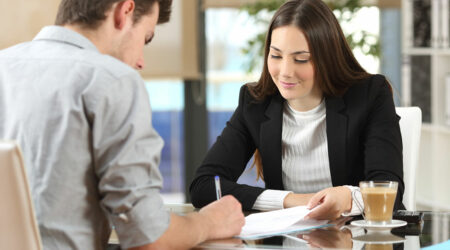 4 reasons companies should use an employer of record service