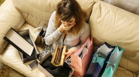 Identifying the 5 signs of shopping addiction
