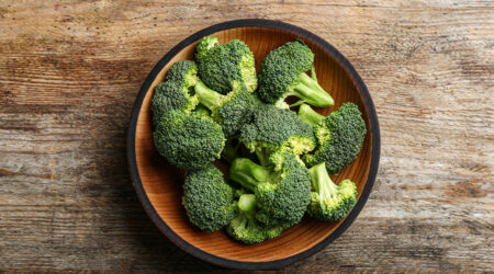 Top 5 foods to avoid before flying