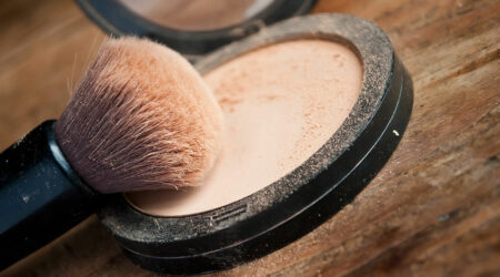 5 powder foundations that suit oily skin