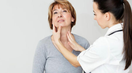 6 symptoms of esophageal cancer to pay attention to