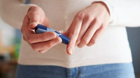 8 tips to help maintain normal blood sugar levels